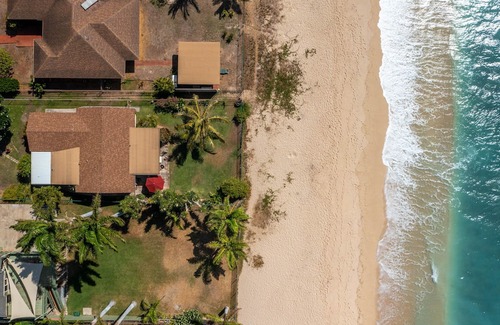 Ewa Haus | Ewa Beachfront Cottage: Beachfront w/Yard & Oceanviews - Your Nostalgic Aloha!