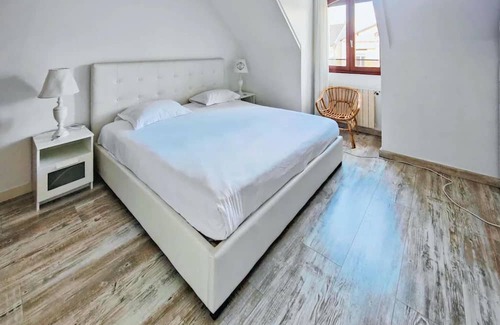 La Courneuve Haus | Large and family vacation home in a great location to discover Paris.