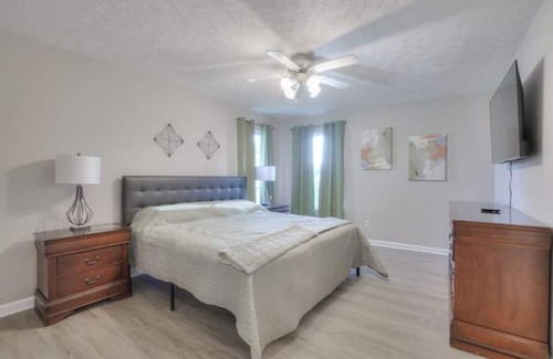 Murfreesboro Haus | OSborne- near VA/ soccer and baseball fields.