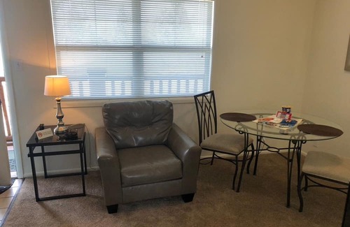 Baseline Sub Wohnung | Fully Furnished, All-Inclusive, Flexible Lease Terms!