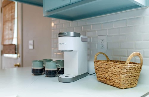 Valdosta Haus | Charming Bungalow- Sleeps 8, Close to Moody AFB/Freedom Park & Pet Friendly!