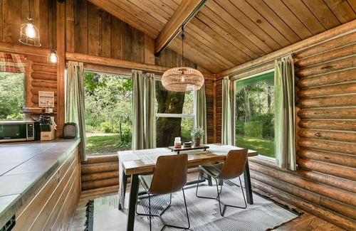 Gold Bar Kabine | The Lily Pad - rustic cabin for 2+pets, mountain view, river access