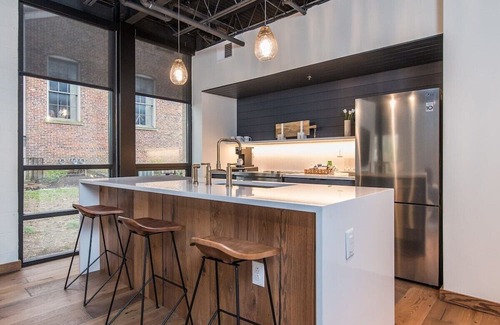 Downtown Wohnung | This serviced apartment is a 2 bedroom(s), 2 bathrooms, located in Lexington, KY.