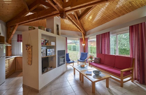 Quillan Haus | Tidy bungalow with dishwasher