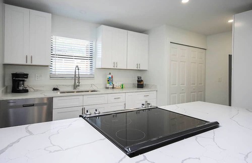 Sanibel Haus | Blind Pass E103 - over 1500 sq ft ~ 8 person occupancy