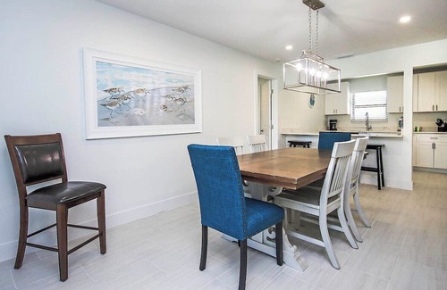 Sanibel Haus | Blind Pass E103 - over 1500 sq ft ~ 8 person occupancy