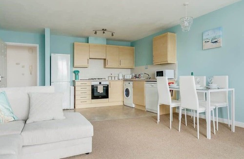 Hamworthy Wohnung | Ocean Breeze - Harbour Views from Private Balcony