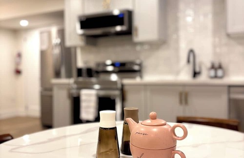 Halton Regional Municipality Wohnung | Cozy Basement Apartment in Milton. 1 Hour drive from Niagara falls and Toronto!
