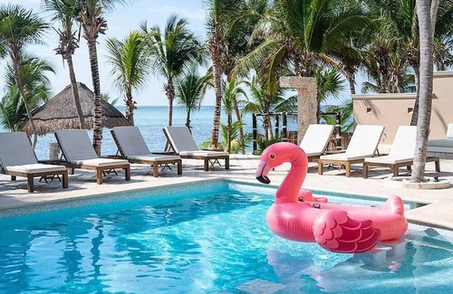 Soliman Bay Villa | Beachfront Soliman Bay Villa 33- for 26 guests!