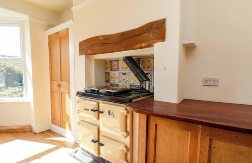 Ellerby Hütte | THE MANSE, pet friendly, character holiday cottage in Whitby