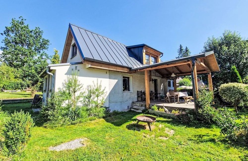 Karlovy Dvory Haus | Beautiful private villa for 6 guests with WIFI, TV, terrace and pets allowed