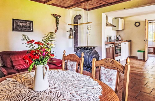 Karlovy Dvory Haus | Beautiful private villa for 6 guests with WIFI, TV, terrace and pets allowed