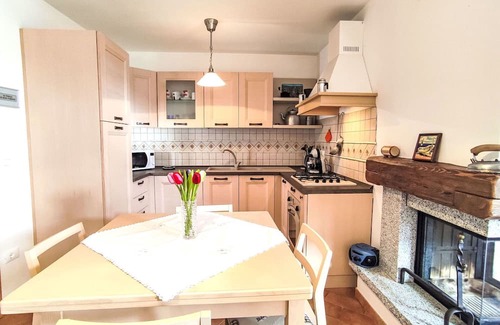 Bleggio Superiore Haus | Lovely apartment in villa for 5 people with WIFI, TV, terrace and panoramic view