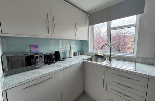 Northolt Mandeville Wohnung | Beautifully Styled 2BR with Free Parking Northolt