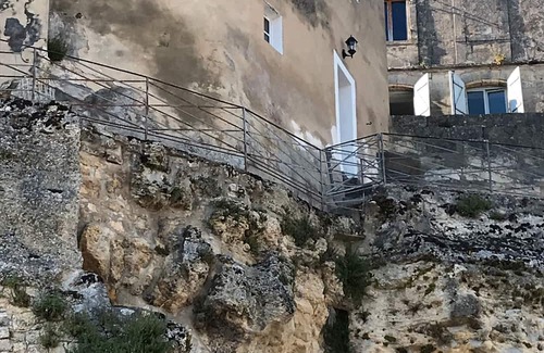Bourg-sur-Gironde Wohnung | Apartment 'Bellevue' with Wi-Fi and Air Conditioning