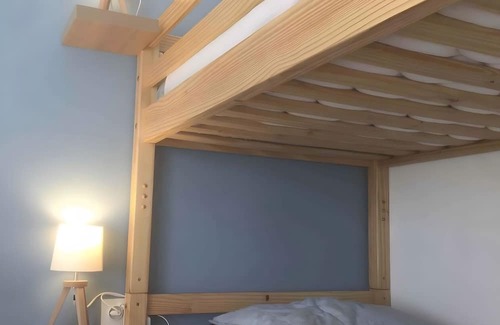 Saint-Michel-Mont-Mercure Bed & Breakfast | Guest Room 'Chambre Cerise 6min from Puy du Fou' with Shared Garden and Wi-Fi
