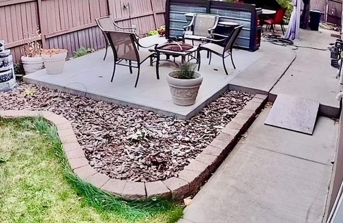 St. Albert Haus | Beautiful Suite with Fenced yard + in suite Kitchen and Laundry