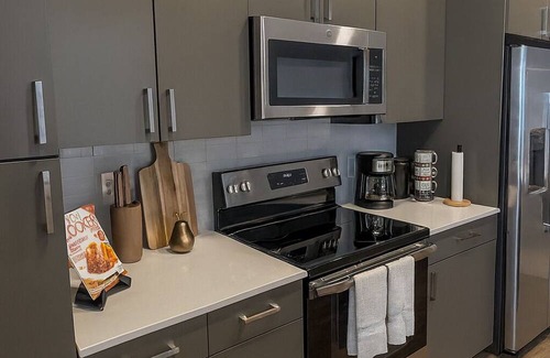 McNeil Wohnung | Spacious Austin Getaway – Modern Design