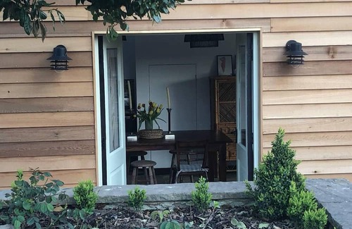 Alton Barnes Haus | Stylish cottage in the stunning Pewsey Vale