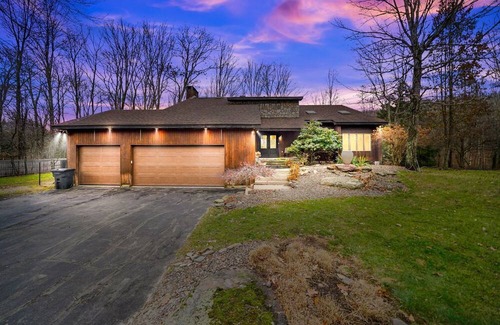 Bouvet Island Haus | New! Escape to Luxury - Heated Pool, Hot Tub&Games