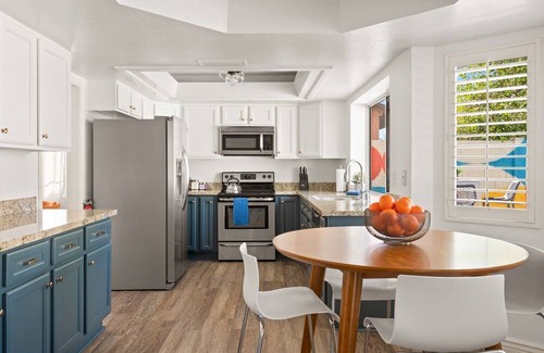 Mesa Haus | The Retro: Pool | Hot Tub | Basketball | Games