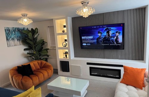 Wolverhampton Haus | Modern Cozy Room in 4BR Home