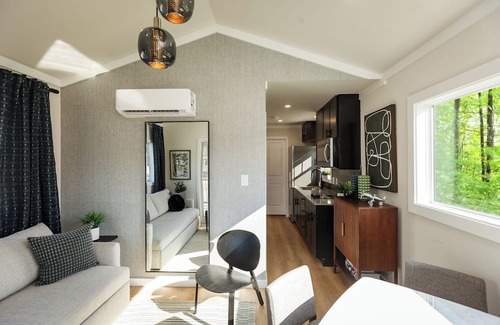 Greenport West Hütte | North Fork Cottages & RV Resort