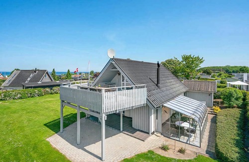 Skastrup Strand Haus | Perfect setting for a family holiday by sea