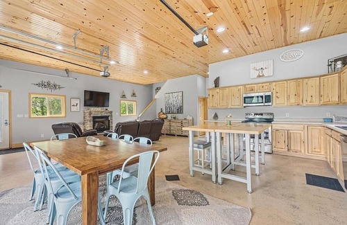 Richwood Kabine | Clear Waters Cabin on Buffalo Lake - Detroit Lakes, MN - Private 1.5 Acre Escape