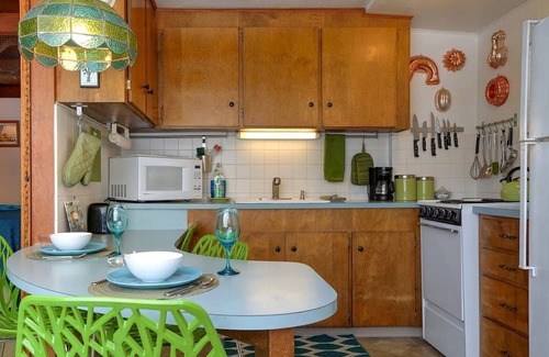 Otter Rock Kabine | Wonderful A frame Nestled Amidst Trees in Otter Rock, Oregon