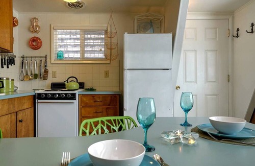 Otter Rock Kabine | Wonderful A frame Nestled Amidst Trees in Otter Rock, Oregon