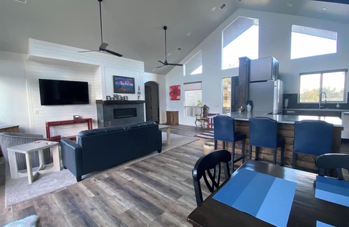 Snowflake Haus | Great location, golf or Temple and newly remodeled. 3 bed, 3 bath in Snowflake