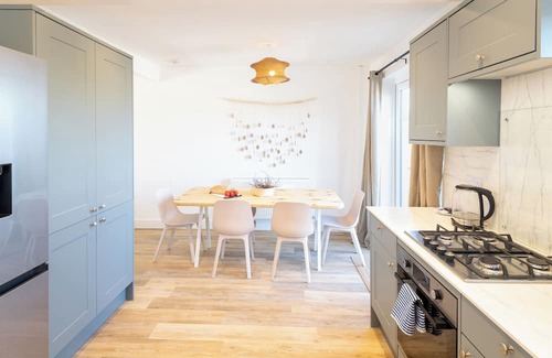 Pill Haus | Contractor Home Parking & Garden – Near Avonmouth