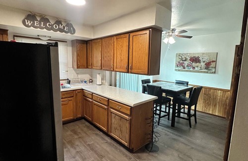 Milwaukee Haus | The Ultimate Family Suite 2! (Right unit)