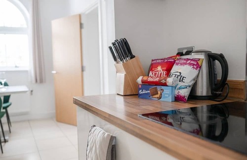 Chelmsford Haus | Bright & Modern 3 Bed Home | Sleeps 5