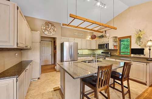 Beloit Haus | Rock River Retreat on Natures Ridge