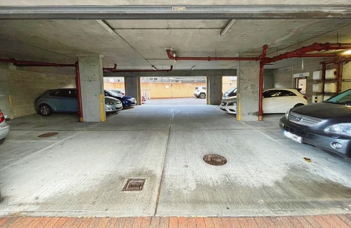 Havering Wohnung | Flat, 2 mins from Station, Free Private Parking