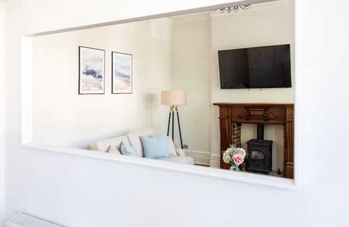 Westcliff-on-Sea Haus | Seaside 5 Bedroom house + Parking + Garden