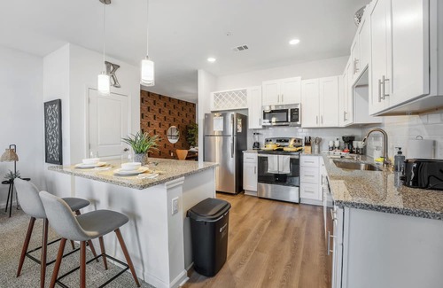 Yulee Wohnung | 3BR Wildlight: Pool Gym Bikes Nature Trails Cornhole Grill Deck + near Beaches!