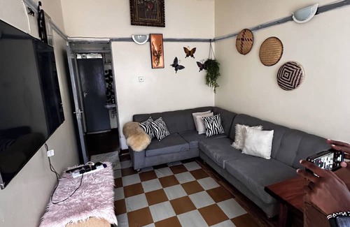 Meru Haus | 3Bedroom Cozy Tranquil abode in spectacular Meru with fitness room and AC