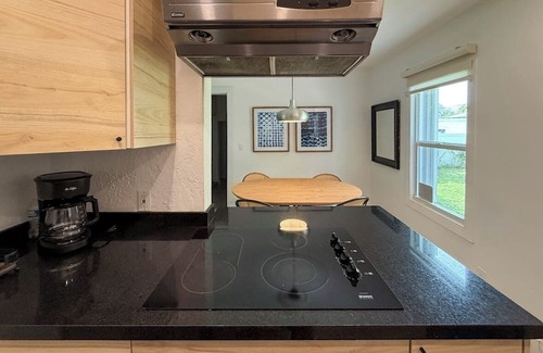 South Miami Haus | South Miami Home, a block away from UM