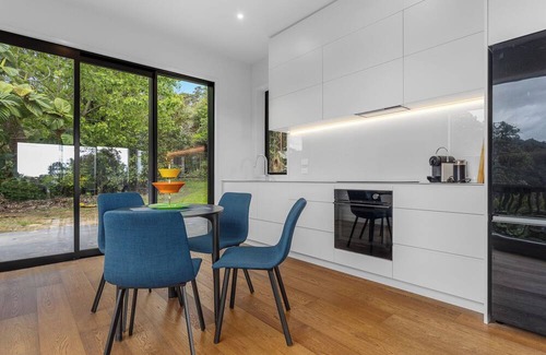 Ohope Haus | Treetop Hideaway - Ohope Holiday home