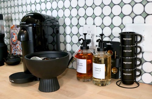 Mobile Hütte | Modern Calm- A Soothing Stay in Midtown Mobile