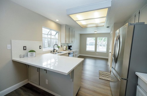 Turlock Haus | Spacious 4-Bedroom Retreat in a Quiet Neighborhood w/ 3-Car Garage