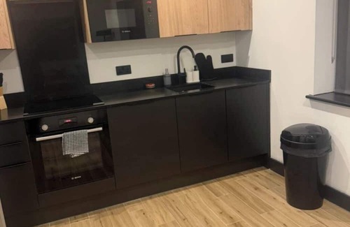 North Finchley Wohnung | Luxury and Spacious 1BR Flat Sleeps 4 with Private Patio I Excellent Location