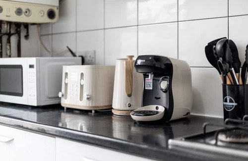 Grove Green Haus | Leyton Flat | Self Check In ! | 1 stop to Stratford - Westfield