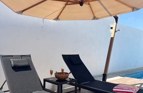 San Luis Potosi Wohnung | Carranza Views! Heated Pool, KingBed & WorkSpace