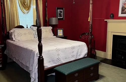 Bainbridge Bed & Breakfast | Charming bed & breakfast with AC in quaint Bainbridge