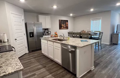 Crestview Haus | Delightful 4-bedroom house with AC in Crestview