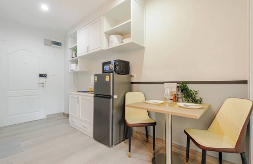 Mueang Samut Prakan District Eigentumswohnung | 1 BR 5 Mins BTS Bearing 7-11 and Lotus